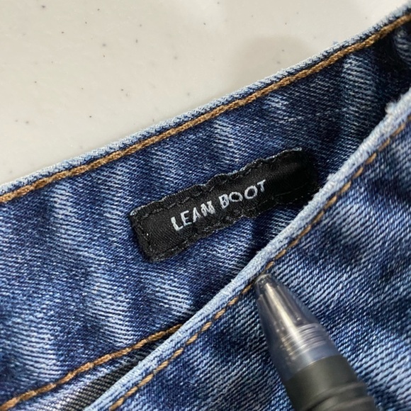 Calvin Klein Jeans Womens Size 29/8 Medium Wash Lean Boot 5 Pocket Jeans - Picture 3 of 4